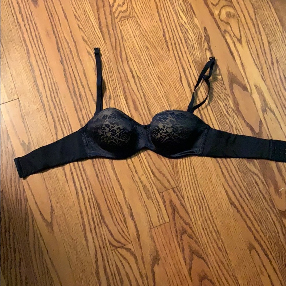 Black Lace Strapless Bra